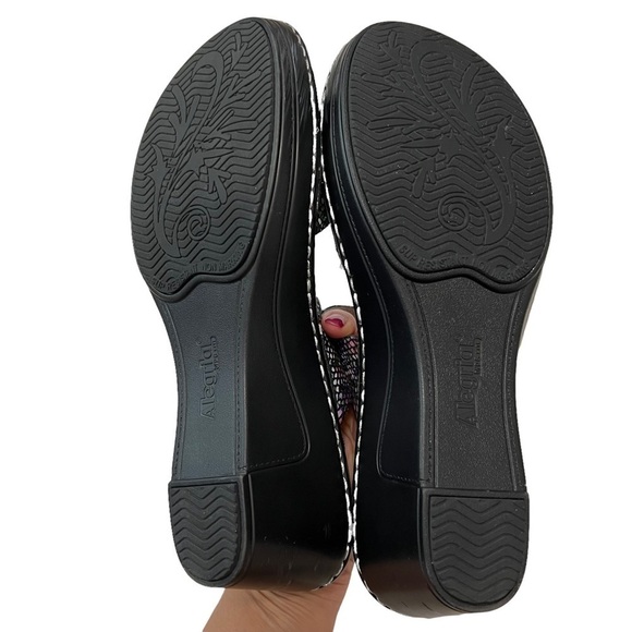 Alegria Lotie Snakeskin print leather wedge sandals Size 9 (39) - Picture 10 of 13